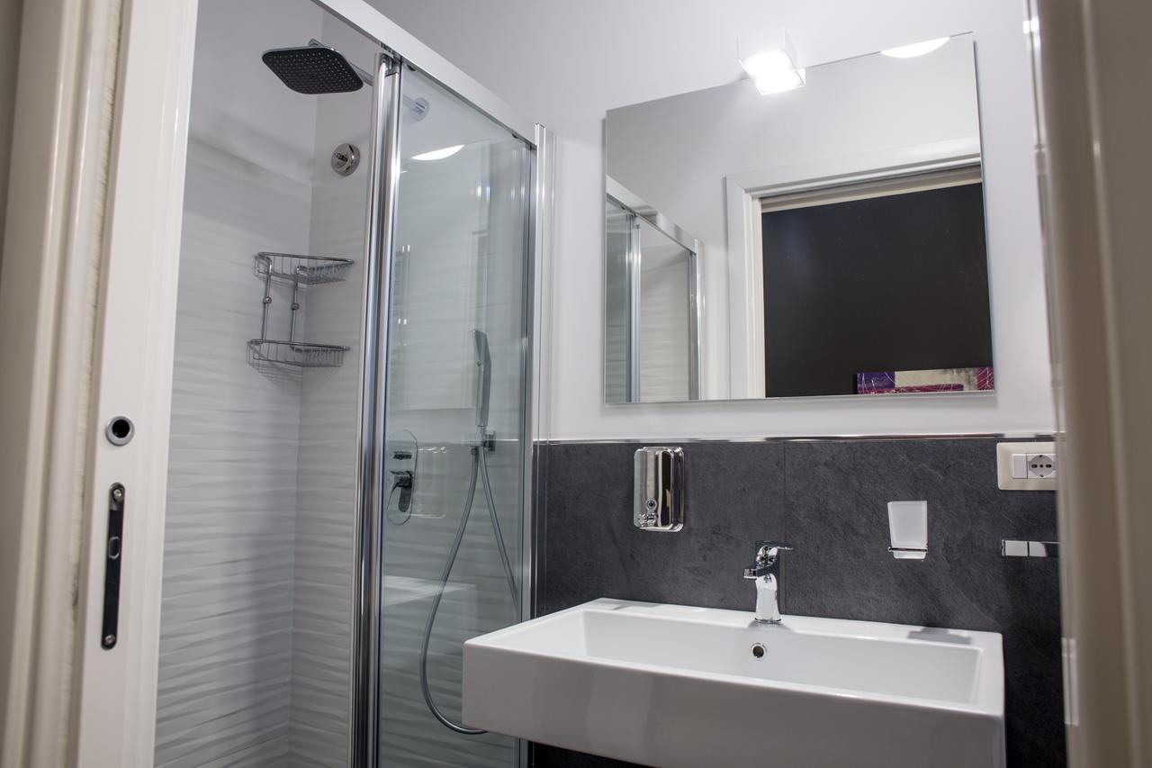 Bhagya Hotel Галиполи Екстериор снимка